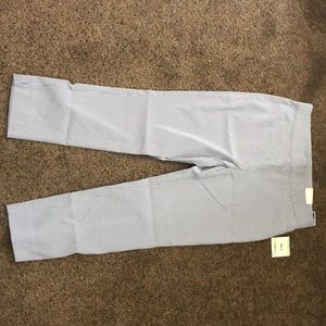 Woman’s Slip crop Anne Klein work pants